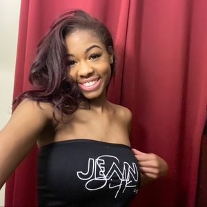 Meet your Posher, Brii